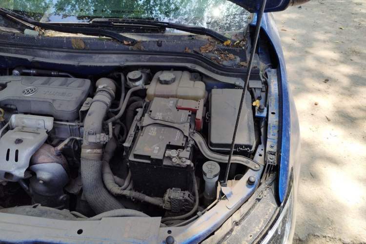 Used Buick Excelle GX 2018 18T Automatic Flagship Model Engine Bay Left