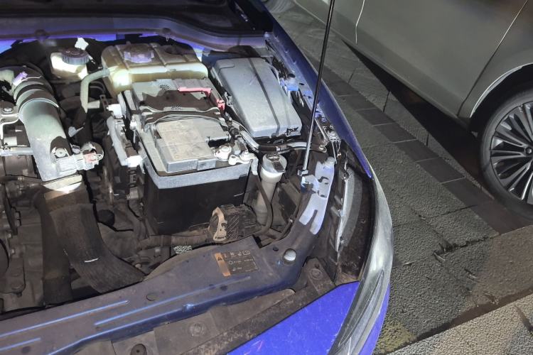 Used Buick Excelle GX 2018 18T Automatic Flagship Model Engine Bay Left
