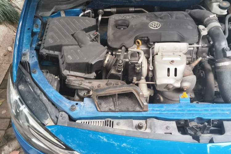 Used Buick Excelle GX 2018 18T Automatic Flagship Model Engine Bay Right