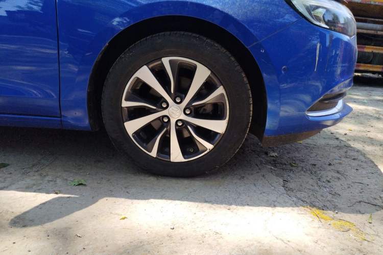 Used Buick Excelle GX 2018 18T Automatic Flagship Model Exterior 4