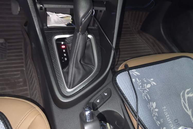 Used Buick Excelle GX 2018 18T Automatic Flagship Model Gear Lever