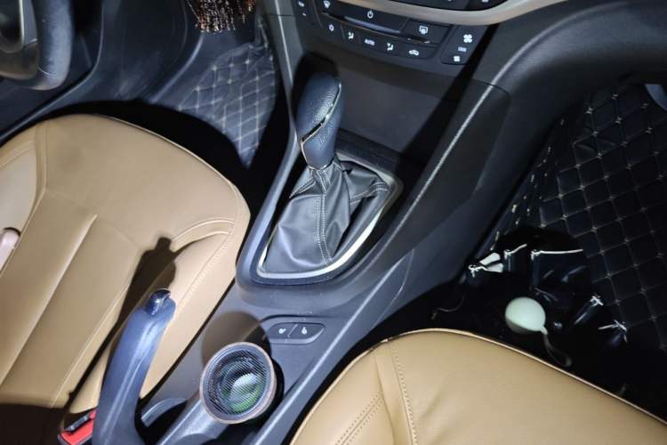 Used Buick Excelle GX 2018 18T Automatic Flagship Model Gear Lever