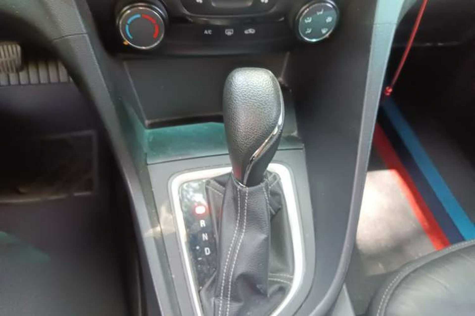 Used Buick Excelle GX 2018 18T Automatic Elite Model Gear Lever