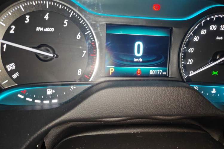 Used Buick Excelle GX 2018 18T Automatic Flagship Model Odometer Close Up