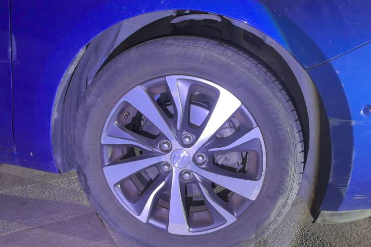 Used Buick Excelle GX 2018 18T Automatic Flagship Model Right Front Wheel Hub