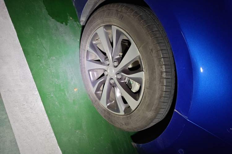 Used Buick Excelle GX 2018 18T Automatic Flagship Model Right Front Wheel Hub
