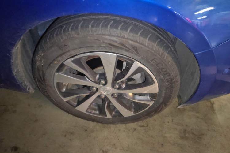 Used Buick Excelle GX 2018 18T Automatic Flagship Model Right Front Wheel Hub