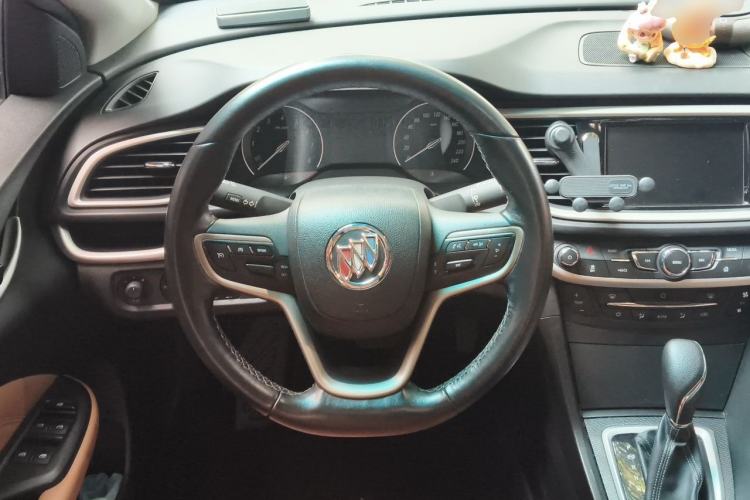 Used Buick Excelle GX 2018 18T Automatic Flagship Model Steering Wheel
