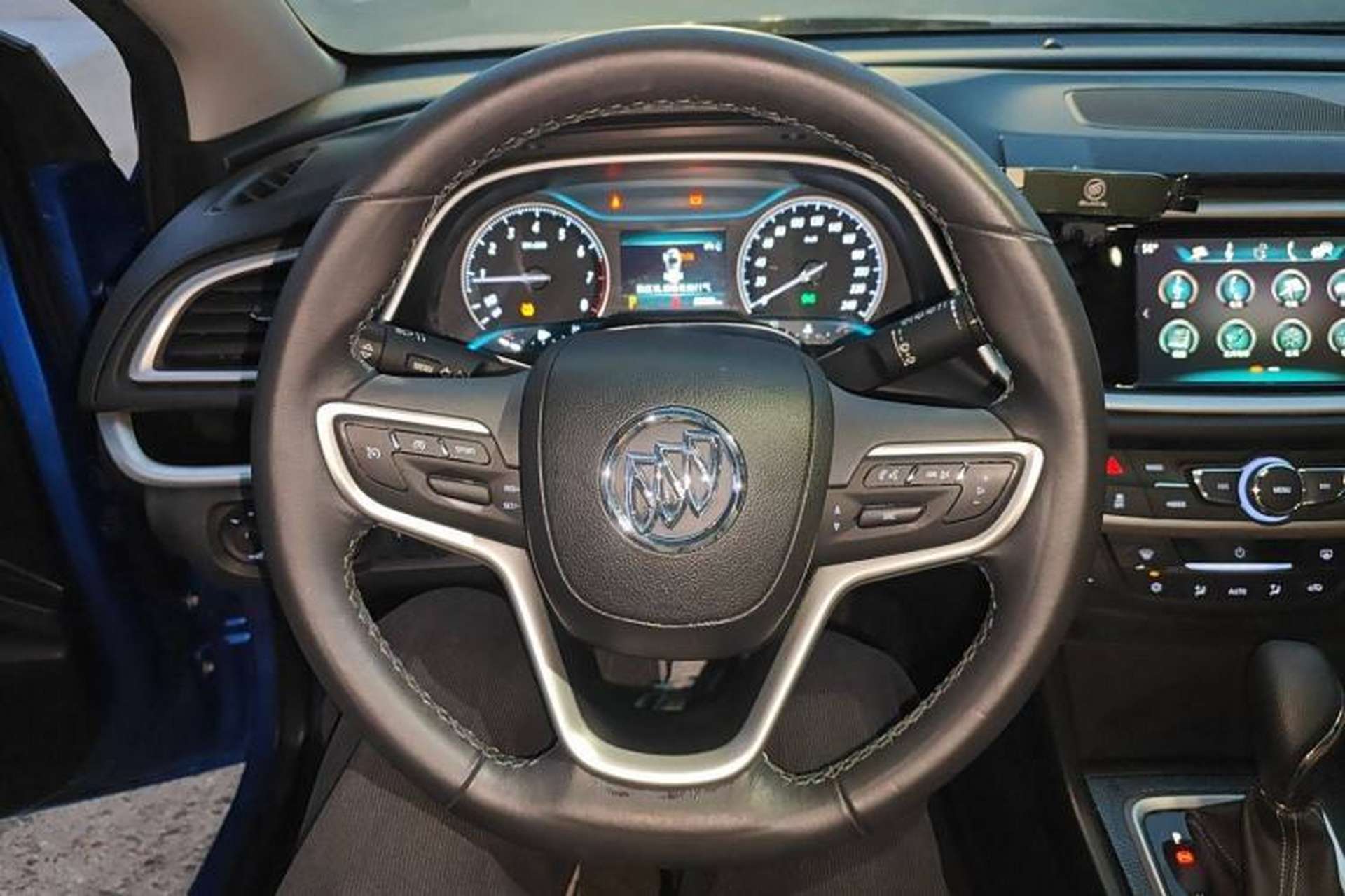 Used Buick Excelle GX 2018 18T Automatic Flagship Model Steering Wheel