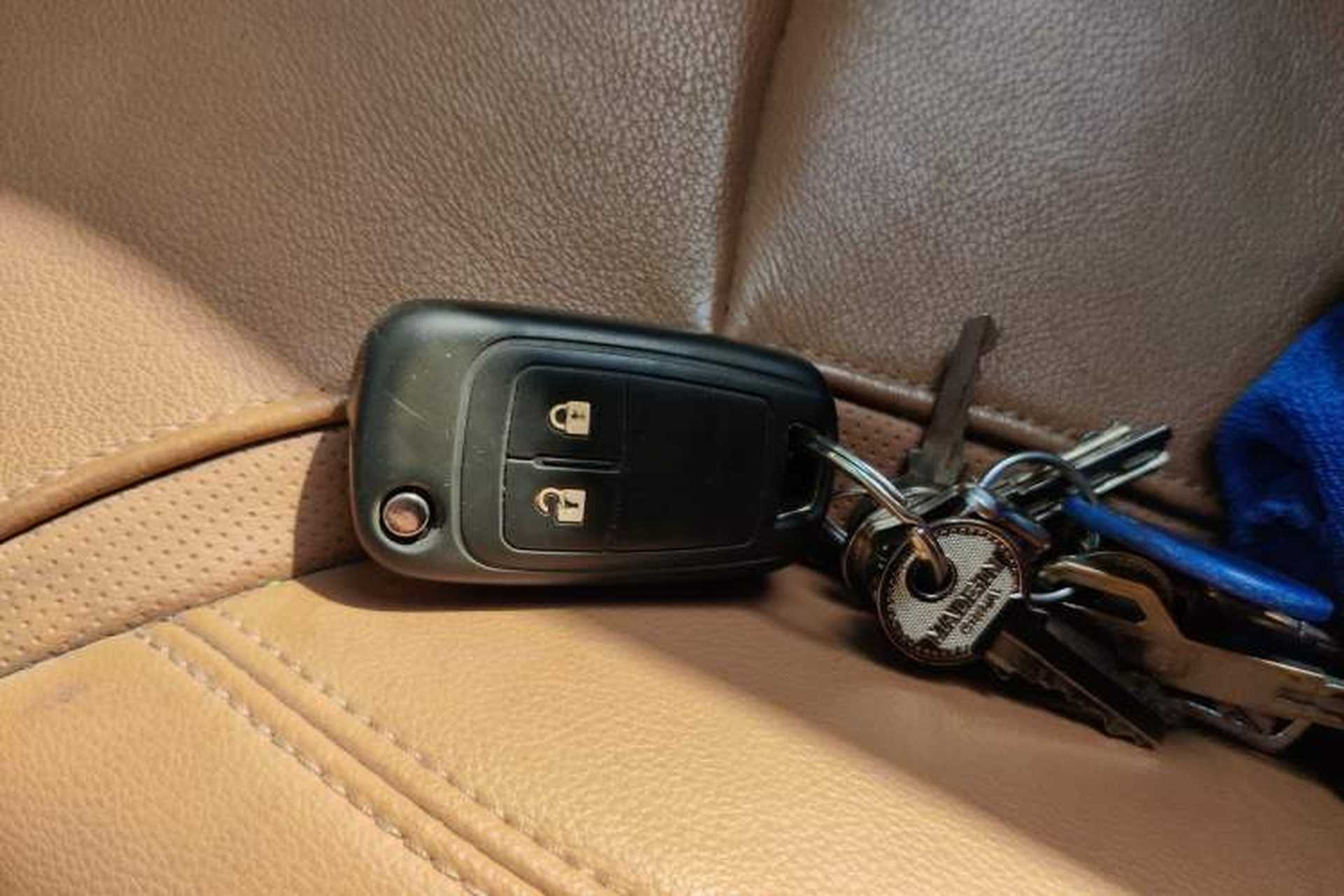 Used Buick Excelle GX 2018 18T Automatic Flagship Model Vehicle Key