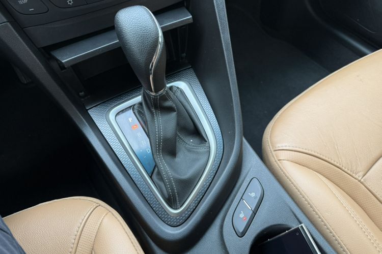 Used Buick Excelle GX 2018 18T Automatic Flagship Model Interior 4