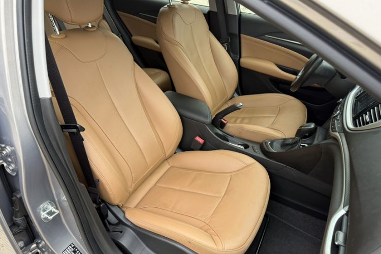 Used Buick Excelle GX 2018 18T Automatic Flagship Model Interior 9