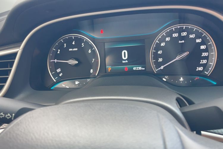 Used Buick Excelle GX 2018 18T Automatic Flagship Model Odometer Close Up