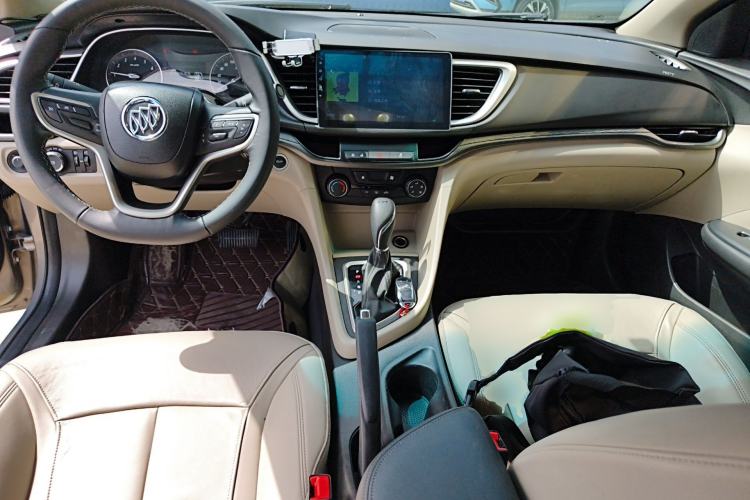 Used Buick Excelle GX 2018 15T Dual-Clutch Elite Model Center Console