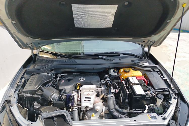 Used Buick Excelle GX 2018 15T Dual-Clutch Elite Model Engine Bay