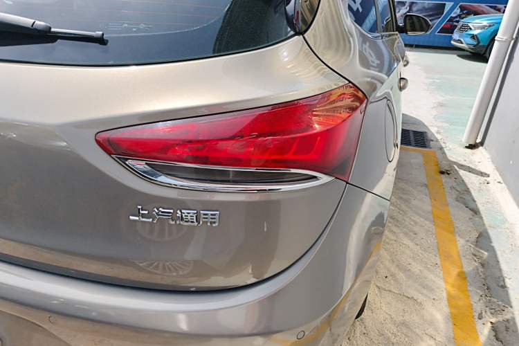 Used Buick Excelle GX 2018 15T Dual-Clutch Elite Model Exterior 3