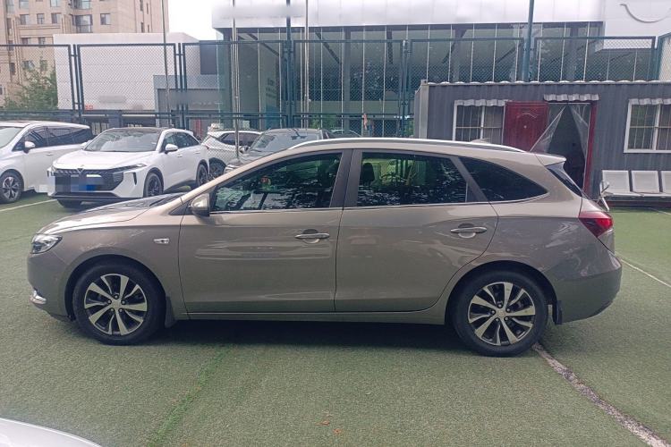 Used Buick Excelle GX 2018 18T Automatic Elite Model Exterior 5