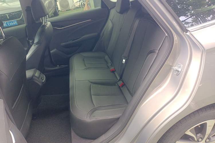 Used Buick Excelle GX 2018 18T Automatic Elite Model Interior 1