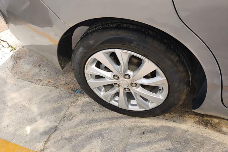 Used Buick Excelle GX 2018 15T Dual-Clutch Elite Model Right Rear Wheel Hub