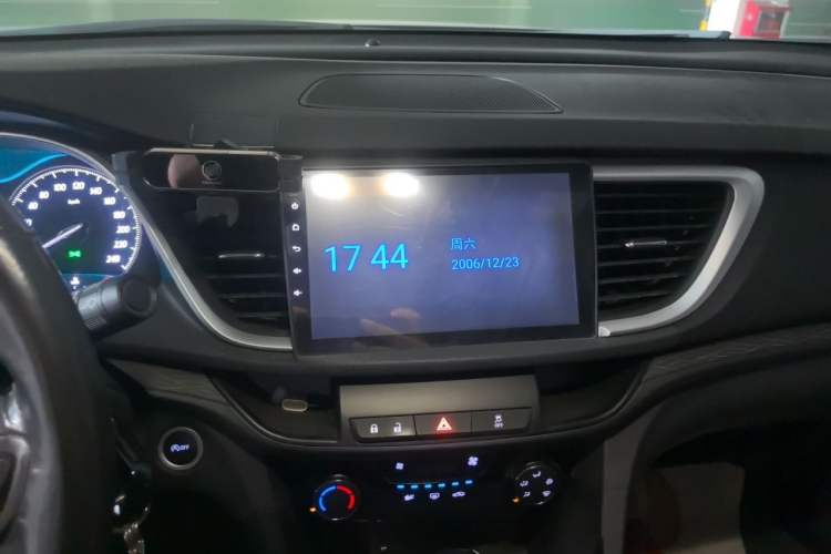 Used Buick Excelle GX 2018 18T Automatic Elite Model Audio And AC Panel