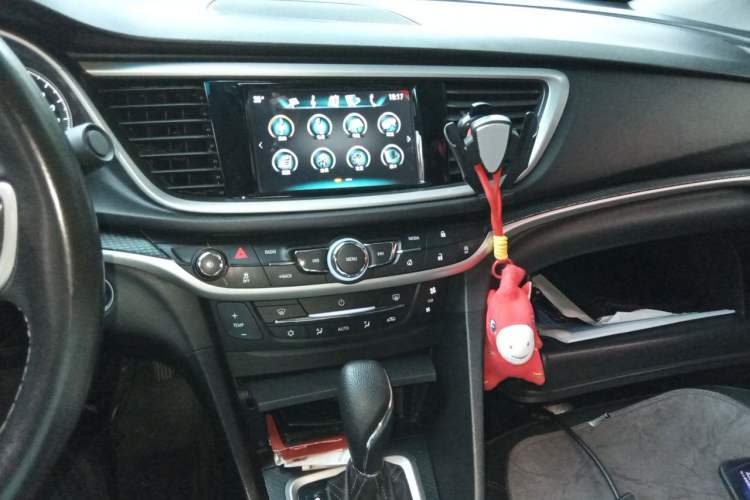 Used Buick Excelle GX 2018 18T Automatic Elite Model Audio And AC Panel