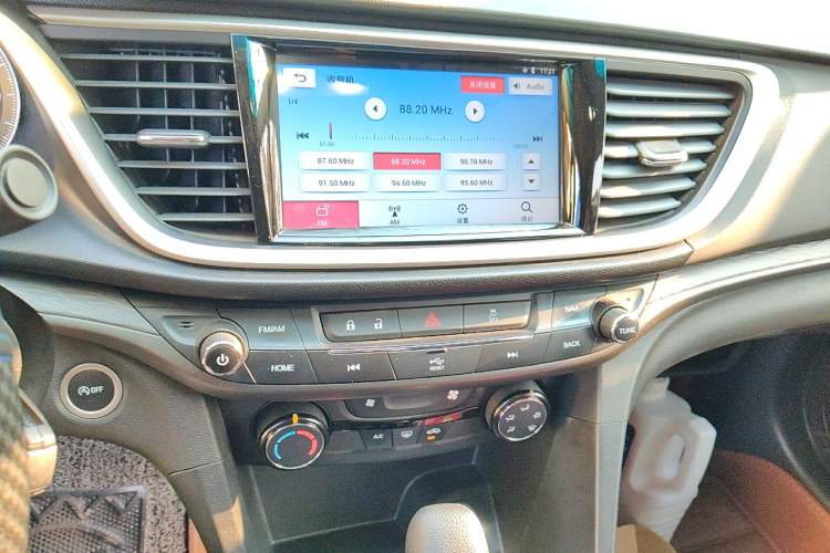 Used Buick Excelle GX 2018 18T Automatic Elite Model Audio And AC Panel