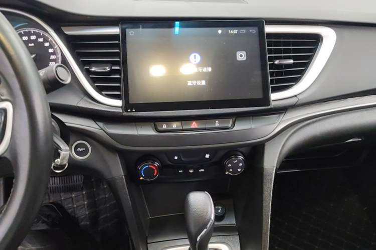 Used Buick Excelle GX 2018 18T Automatic Elite Model Audio And AC Panel