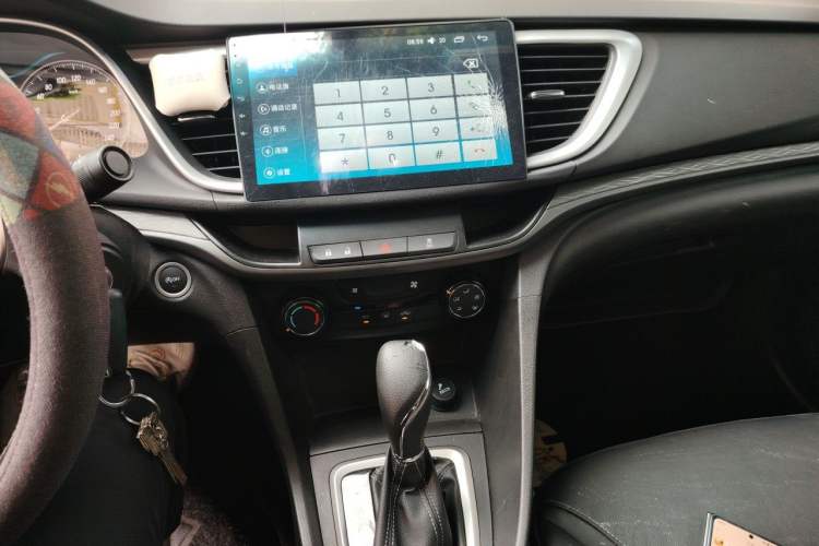 Used Buick Excelle GX 2018 18T Automatic Elite Model Audio And AC Panel
