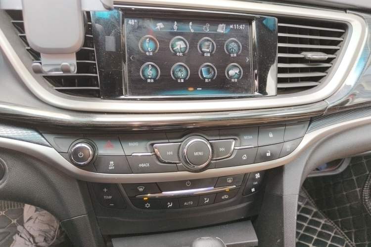 Used Buick Excelle GX 2018 18T Automatic Flagship Model Audio And AC Panel
