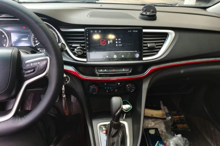 Used Buick Excelle GX 2018 18T Automatic Elite Model Audio And AC Panel