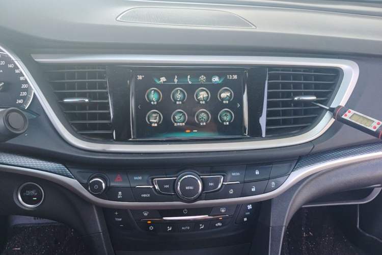 Used Buick Excelle GX 2018 18T Automatic Flagship Model Audio And AC Panel
