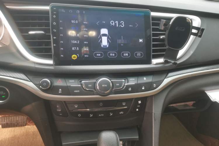 Used Buick Excelle GX 2018 18T Automatic Flagship Model Audio And AC Panel