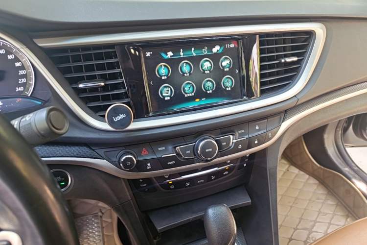 Used Buick Excelle GX 2018 18T Automatic Flagship Model Audio And AC Panel