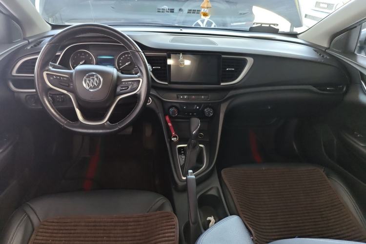Used Buick Excelle GX 2018 18T Automatic Elite Model Center Console