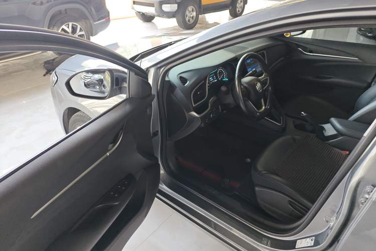 Used Buick Excelle GX 2018 18T Automatic Elite Model Driver Seat