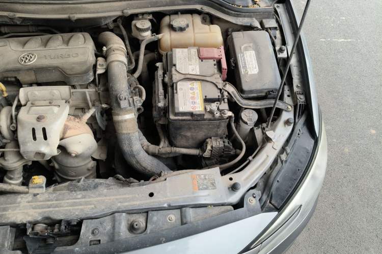 Used Buick Excelle GX 2018 18T Automatic Elite Model Engine Bay Left
