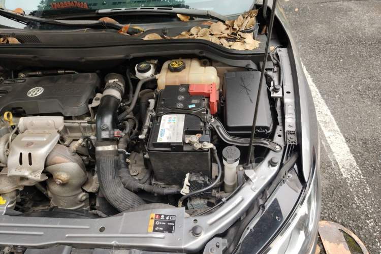 Used Buick Excelle GX 2018 18T Automatic Elite Model Engine Bay Left