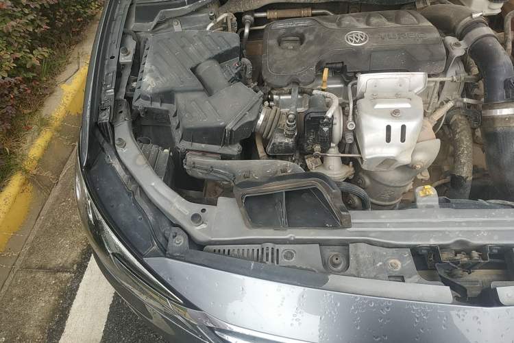Used Buick Excelle GX 2018 18T Automatic Flagship Model Engine Bay Right