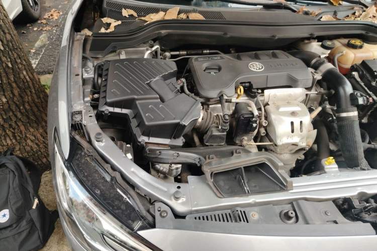 Used Buick Excelle GX 2018 18T Automatic Elite Model Engine Bay Right