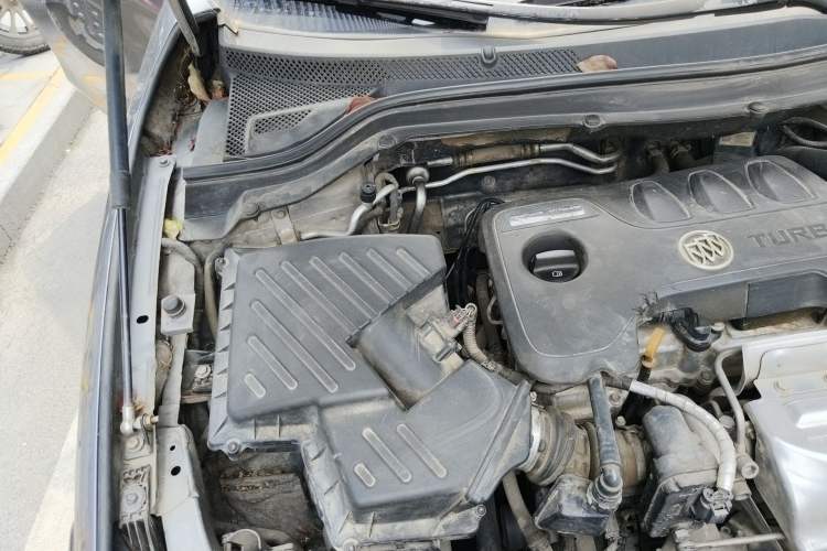 Used Buick Excelle GX 2018 18T Automatic Flagship Model Engine Bay Right