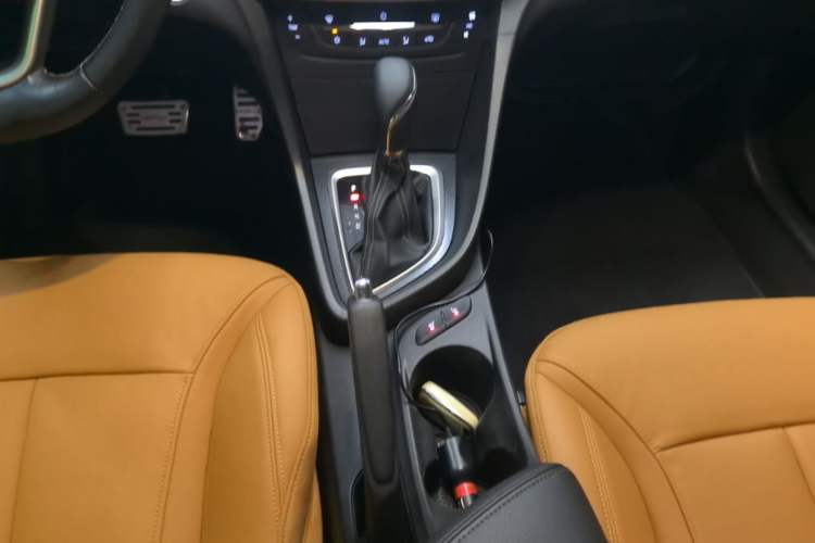 Used Buick Excelle GX 2018 18T Automatic Flagship Model Gear Lever