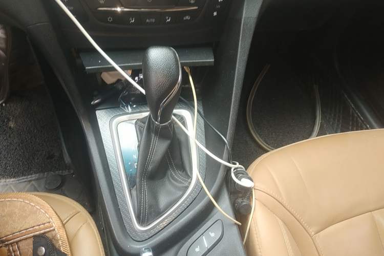 Used Buick Excelle GX 2018 18T Automatic Flagship Model Gear Lever