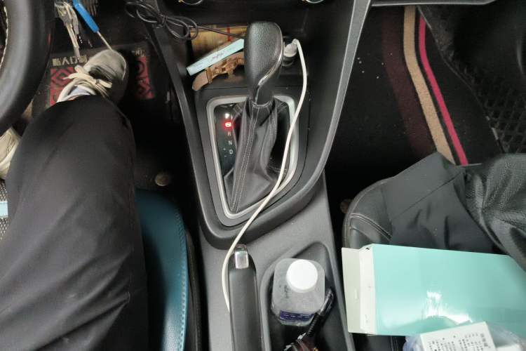 Used Buick Excelle GX 2018 18T Automatic Elite Model Gear Lever