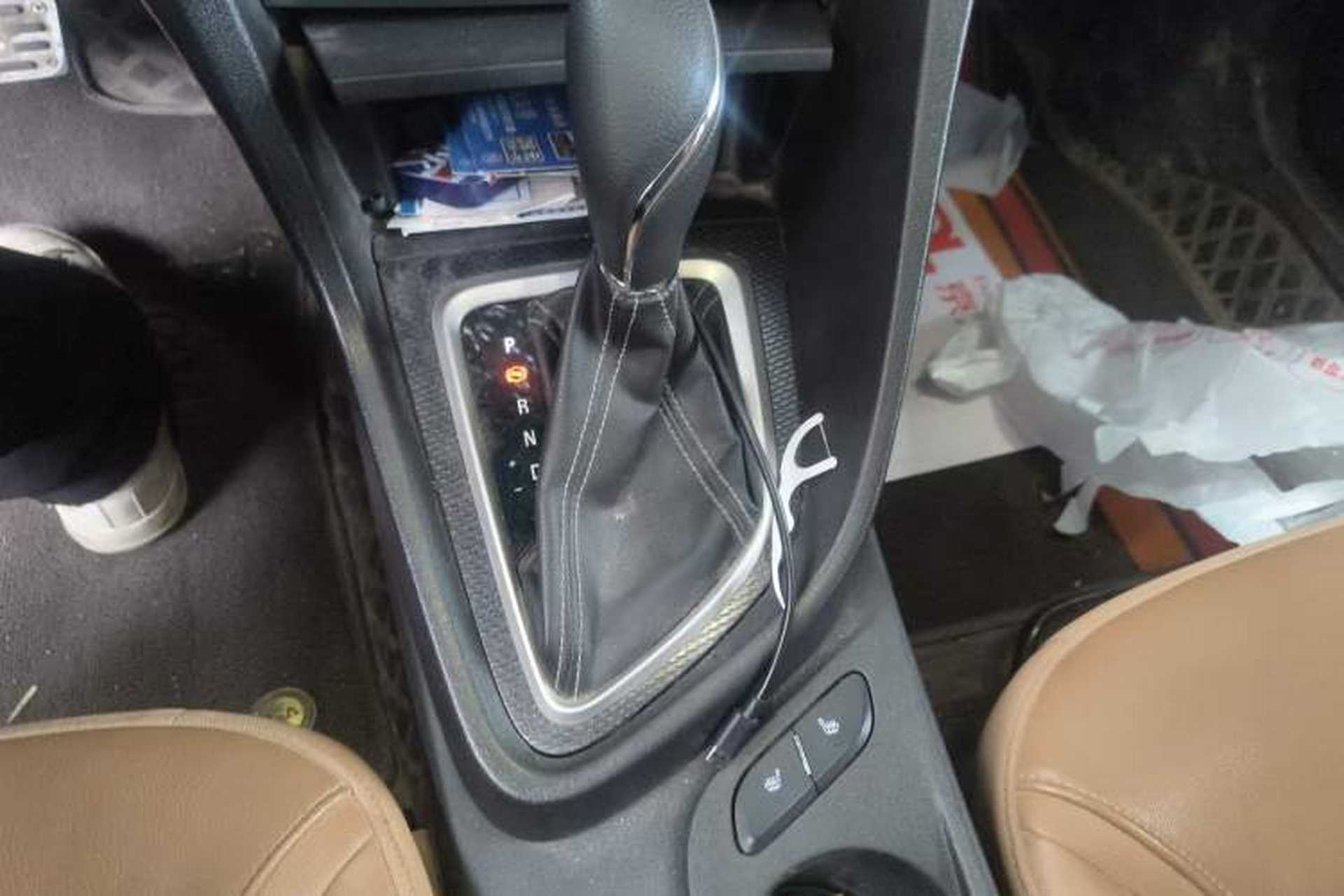 Used Buick Excelle GX 2018 18T Automatic Flagship Model Gear Lever