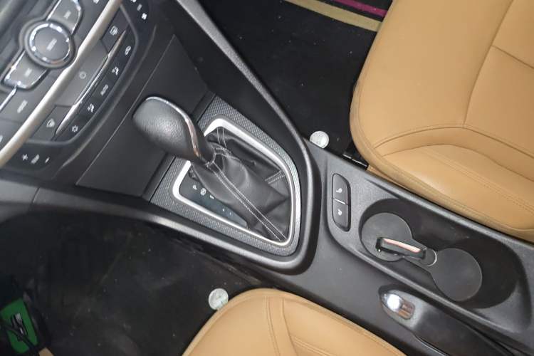 Used Buick Excelle GX 2018 18T Automatic Flagship Model Gear Lever