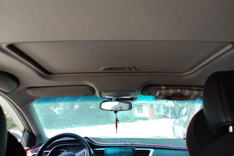 Used Buick Excelle GX 2018 18T Automatic Elite Model Headliner