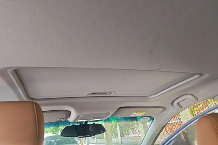 Used Buick Excelle GX 2018 18T Automatic Flagship Model Headliner