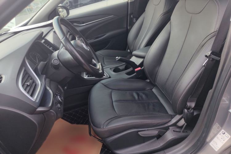Used Buick Excelle GX 2018 18T Automatic Elite Model Interior 4