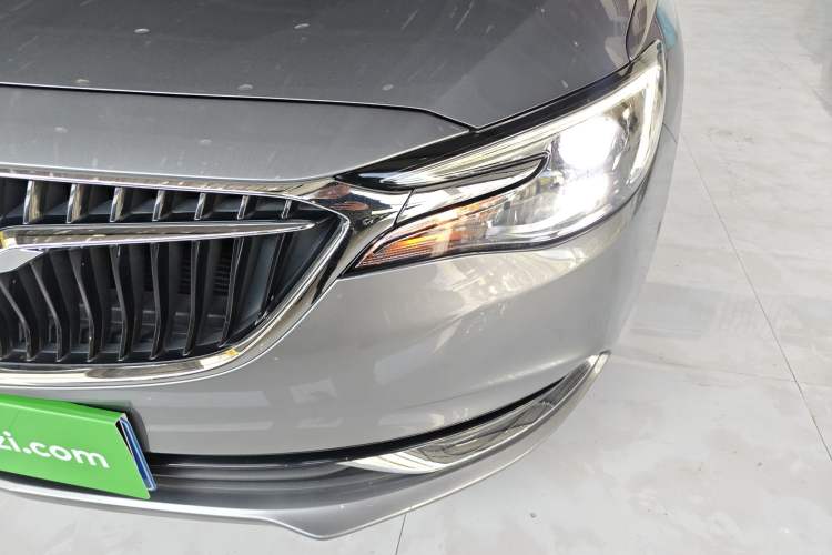 Used Buick Excelle GX 2018 18T Automatic Elite Model Left Front Headlight