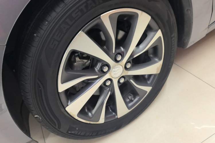 Used Buick Excelle GX 2018 18T Automatic Flagship Model Left Front Wheel Hub